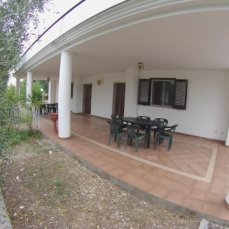 Villa elide Peschici Exterior foto